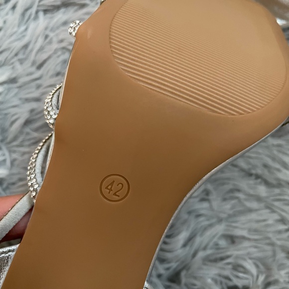 Elegant Silver Strappy Heels - Picture 8 of 10